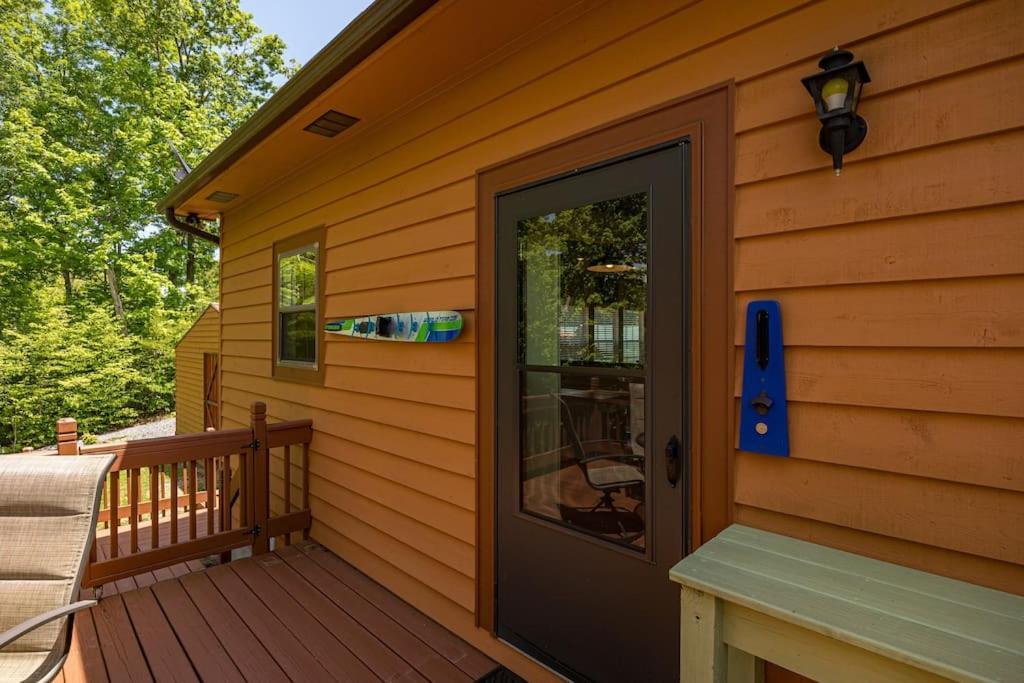 Lakefront With 3 King Beds, Pool Table, Arcade Barrel Dandridge Exterior photo